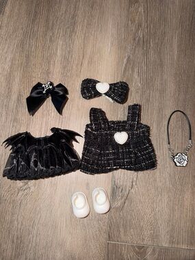 Adorable Labubu Clothes and Accessories